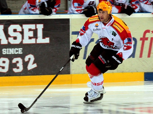 Christoph Perren/ http://www.hockeyfans.ch Yes, that's who you think it is — former NHL star Alexei Kovalev. Believe it or not, the 41-year-old spent this past season terrorizing netminders in Switzerland's tier-2 league, racking up 22 goals and 52 points in 44 regular-season games followed by 7 goals and 17 points in 15 playoff games en route to capturing the league title. (Update: Rumour had Kovalev set to play with Visp for a second season to help them defend their championship, but he has since decided to retire after a very impressive career.)
